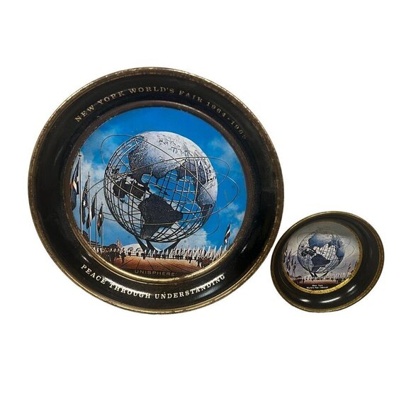 Vintage New York World's Fair‎ 1964-1965 Collectible Unisphere Plate Set - Picture 1 of 5